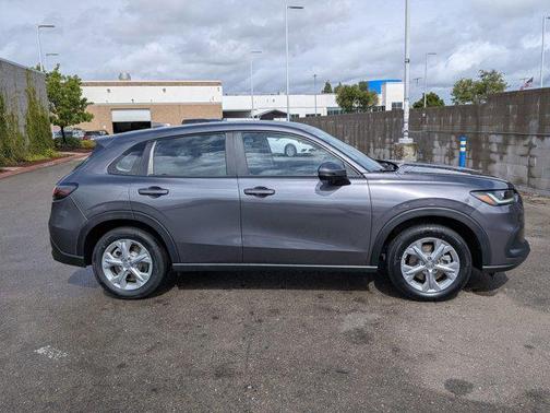 Modern Steel Metallic 2023 Honda HR-V LX