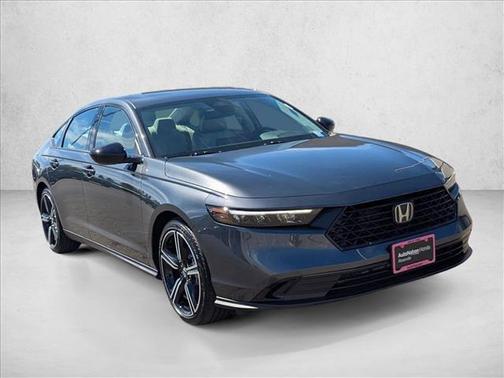 Meteorite Gray Metallic 2026 Honda Accord SE