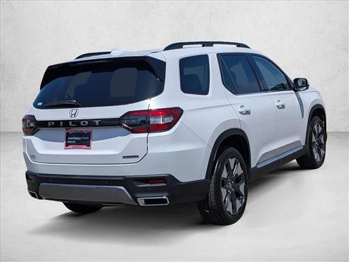Platinum White Pearl 2026 Honda Pilot Touring 8-Passenger