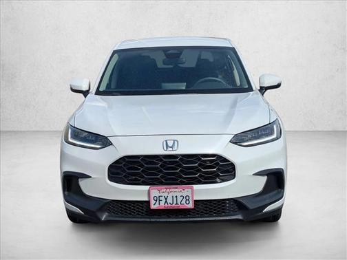 Platinum White Pearl 2023 Honda HR-V LX