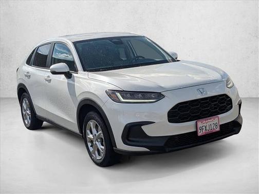 Platinum White Pearl 2023 Honda HR-V LX