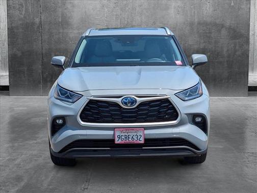 2023 Toyota Highlander Hybrid XLE