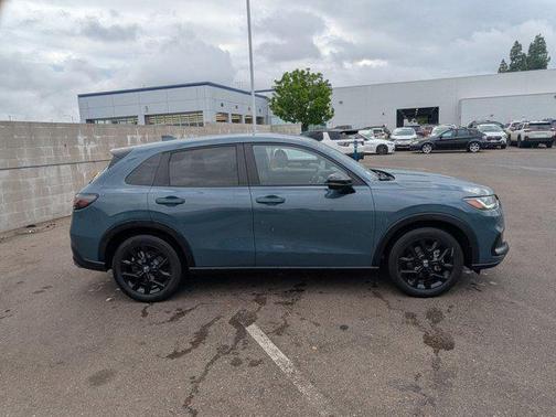 Nordic Forest Pearl 2024 Honda HR-V 2WD Sport