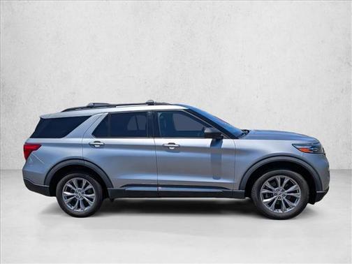 Iconic Silver Metallic 2020 Ford Explorer XLT