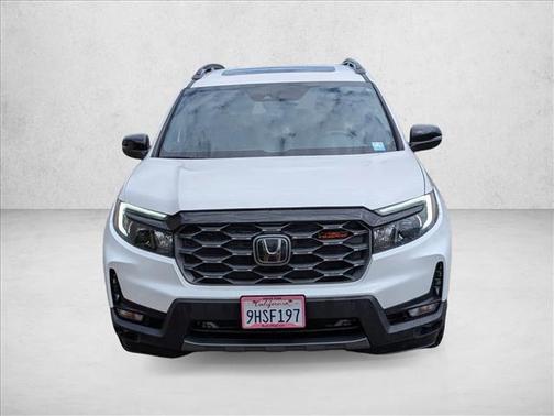 Platinum White Pearl 2023 Honda Passport AWD TrailSport