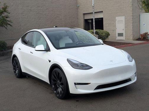 2022 Tesla Model Y Performance Dual Motor All-Wheel Drive