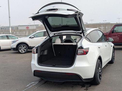 2022 Tesla Model Y Performance Dual Motor All-Wheel Drive
