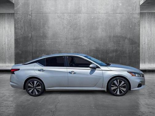 2022 Nissan Altima 2.5 SL