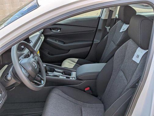 Platinum White Pearl 2026 Honda Accord SE