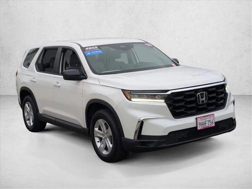 2023 Honda Pilot 2WD LX