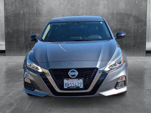 2020 Nissan Altima SR FWD