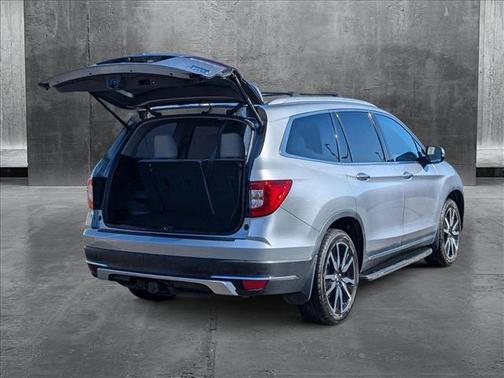 2020 Honda Pilot Touring 8-Passenger