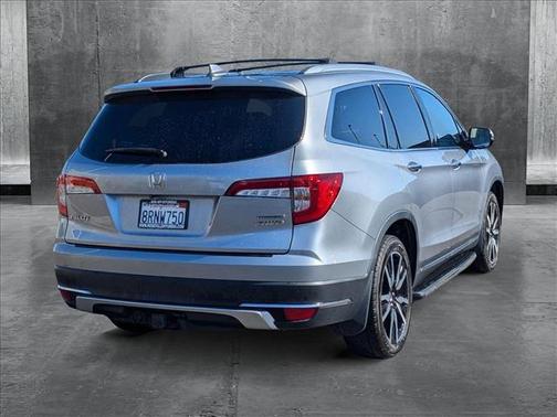 2020 Honda Pilot Touring 8-Passenger