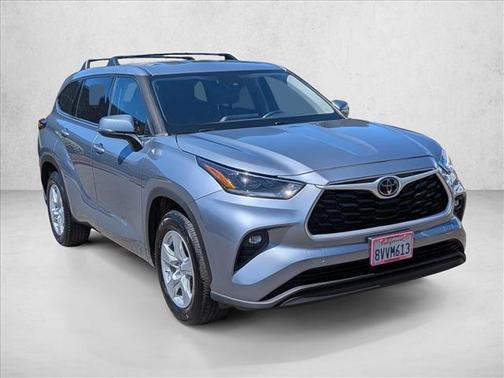 Moon Dust 2021 Toyota Highlander LE