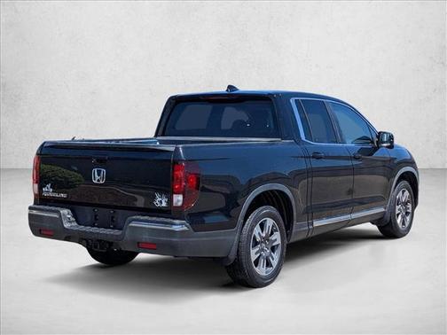 Crystal Black Pearl 2017 Honda Ridgeline RTL