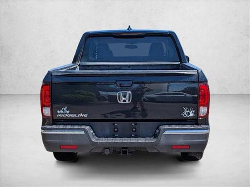 Crystal Black Pearl 2017 Honda Ridgeline RTL