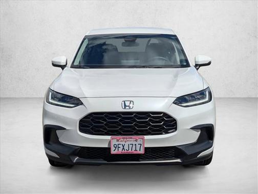 Platinum White Pearl 2023 Honda HR-V LX