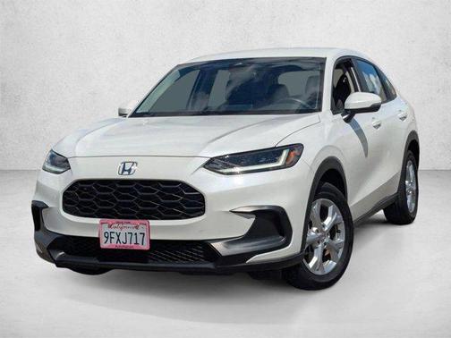 Platinum White Pearl 2023 Honda HR-V LX