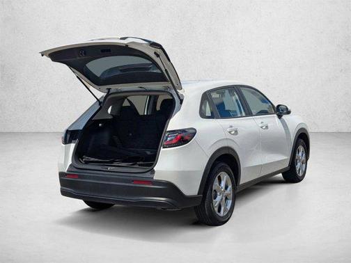 Platinum White Pearl 2023 Honda HR-V LX