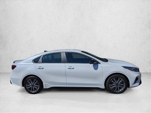 Snow White Pearl 2024 Kia Forte GT-Line