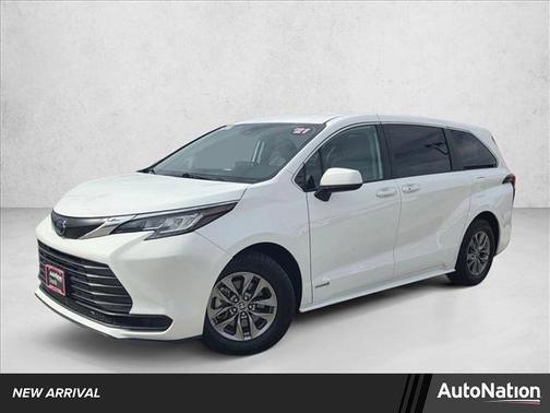 2021 Toyota Sienna LE