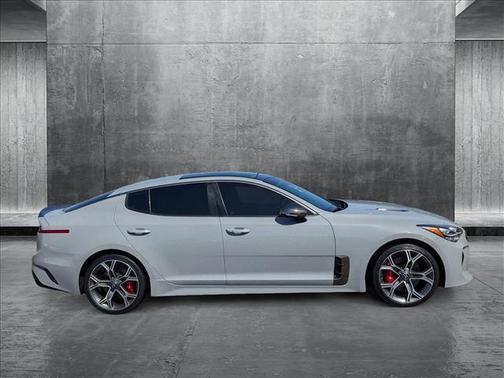 2019 Kia Stinger GT2
