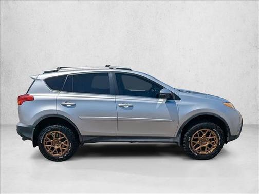 Classic Silver Metallic 2013 Toyota RAV4 XLE