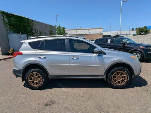 Classic Silver Metallic 2013 Toyota RAV4 XLE