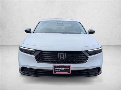 Platinum White Pearl 2026 Honda Accord SE