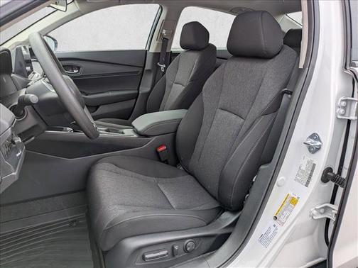 Platinum White Pearl 2026 Honda Accord SE