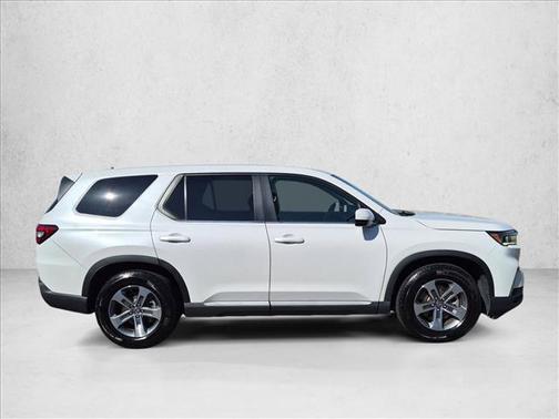 Platinum White Pearl 2024 Honda Pilot EX-L 7 Passenger