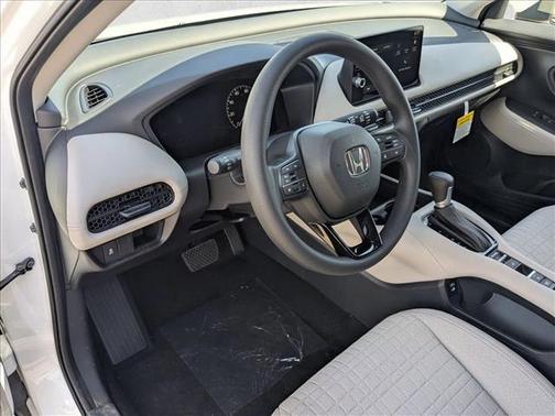 Platinum White Pearl 2026 Honda HR-V LX