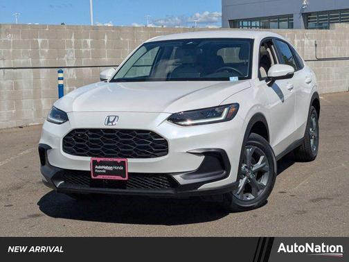 Platinum White Pearl 2026 Honda HR-V LX