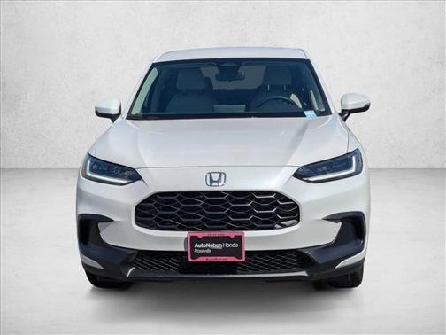 Platinum White Pearl 2026 Honda HR-V LX
