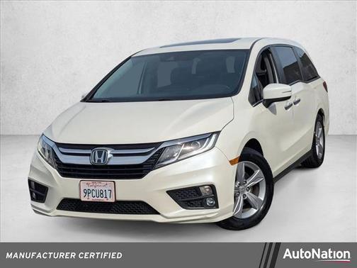 White Diamond Pearl 2018 Honda Odyssey EX-L
