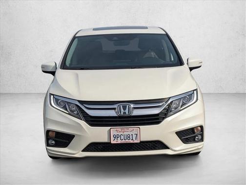 White Diamond Pearl 2018 Honda Odyssey EX-L