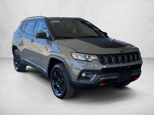 Sting-Gray Clearcoat 2024 Jeep Compass Trailhawk