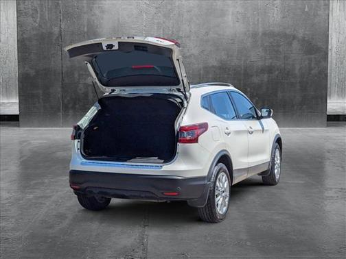 2021 Nissan Rogue Sport SV