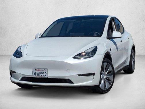 Pearl White Multi-Coat 2022 Tesla Model Y Long Range Dual Motor All-Wheel Drive