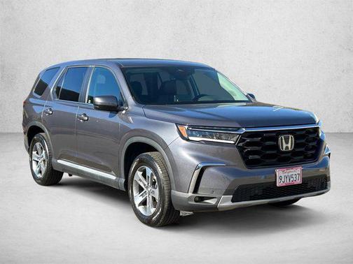 Modern Steel Metallic 2024 Honda Pilot EX-L 7 Passenger