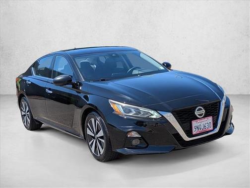 Super Black 2019 Nissan Altima 2.5 SV