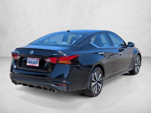 Super Black 2019 Nissan Altima 2.5 SV