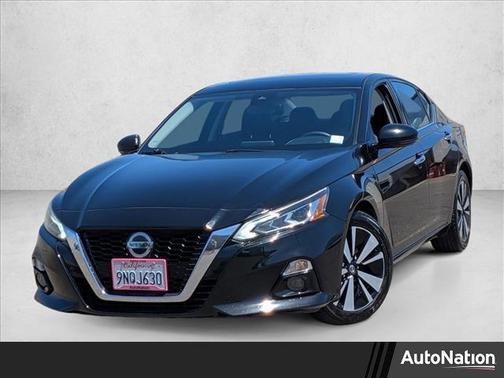 Super Black 2019 Nissan Altima 2.5 SV