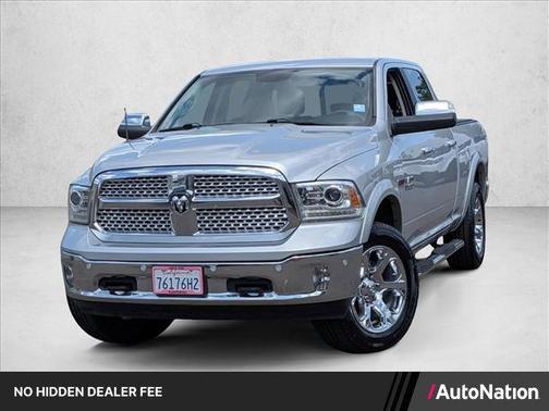 Bright Silver Metallic Clearcoat 2017 RAM 1500 Laramie