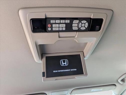Crystal Black Pearl 2016 Honda Odyssey SE