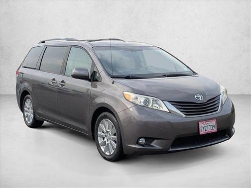 2014 Toyota Sienna XLE
