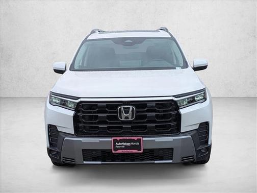 Platinum White Pearl 2026 Honda Pilot Touring 8-Passenger