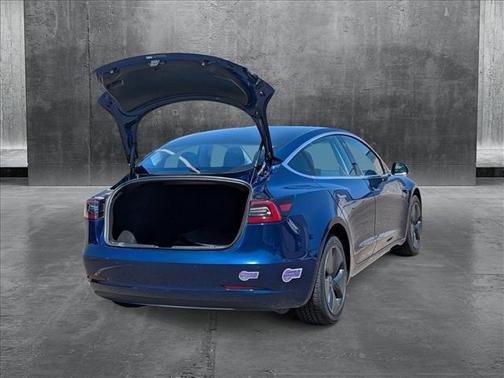 2019 Tesla Model 3 Mid Range