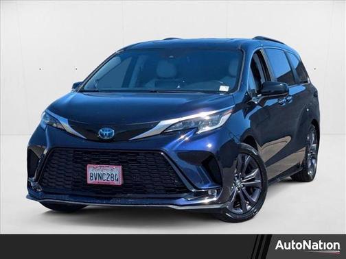 2021 Toyota Sienna XSE 7 Passenger