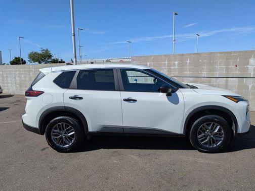 Glacier White 2024 Nissan Rogue S